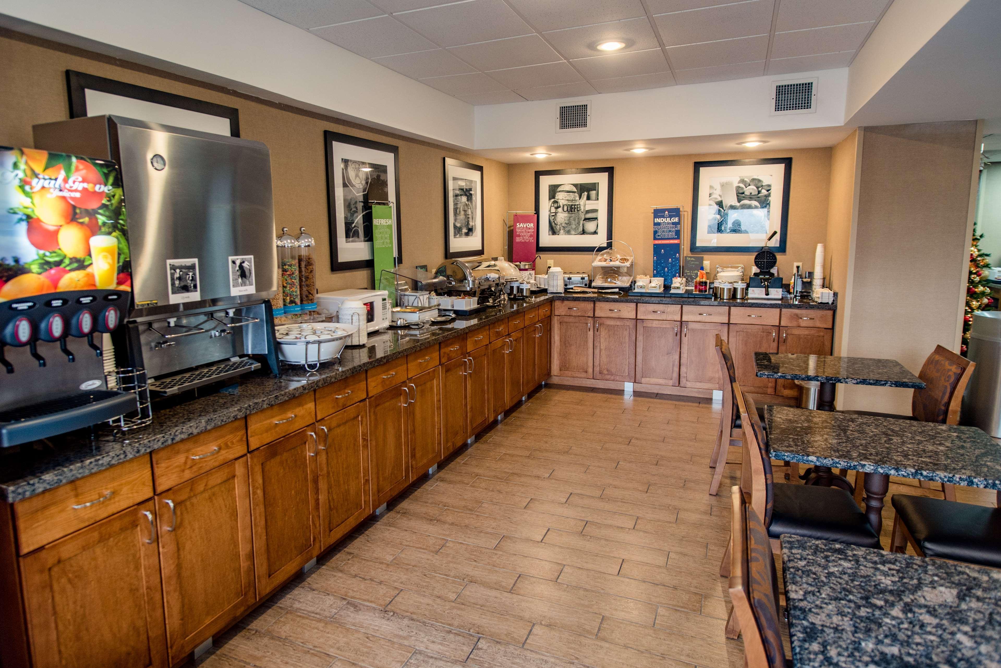 Hampton Caryville-i-75/cove Lake-state Park Hotel