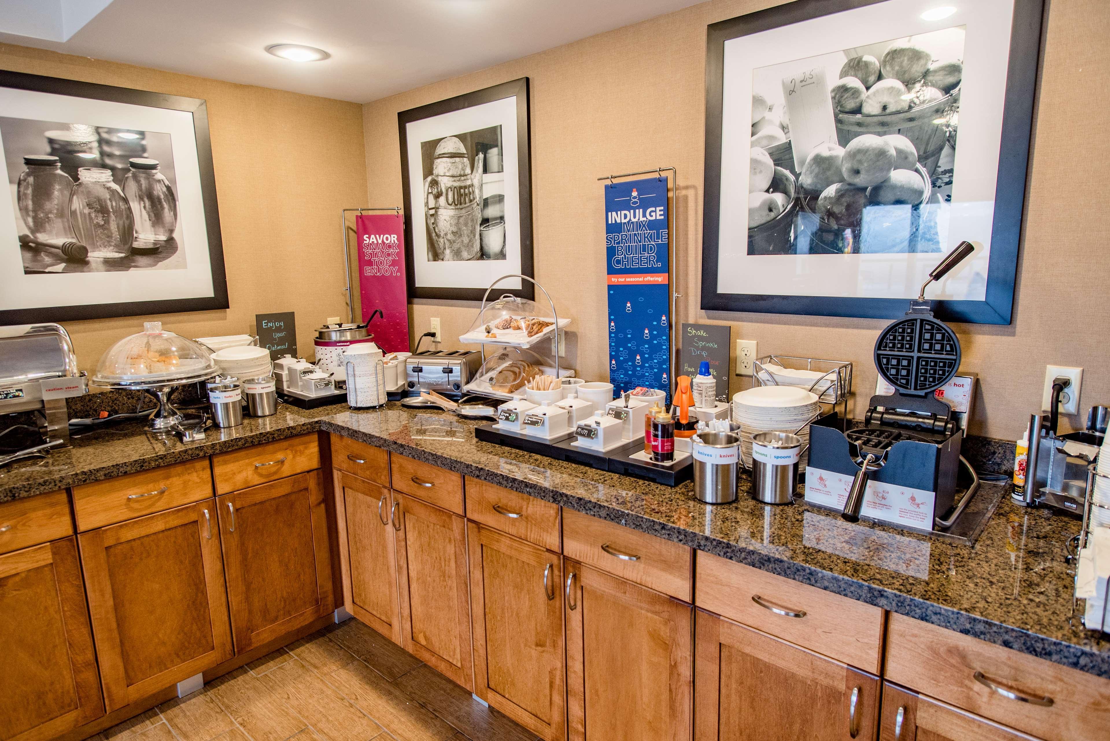 Hampton Caryville-i-75/cove Lake-state Park Hotel